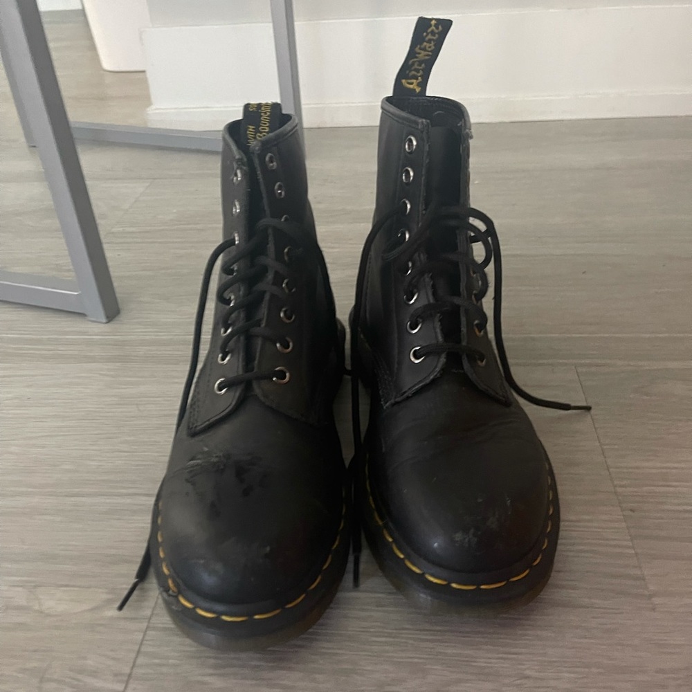 Great condition Dr martens FLASH SALE